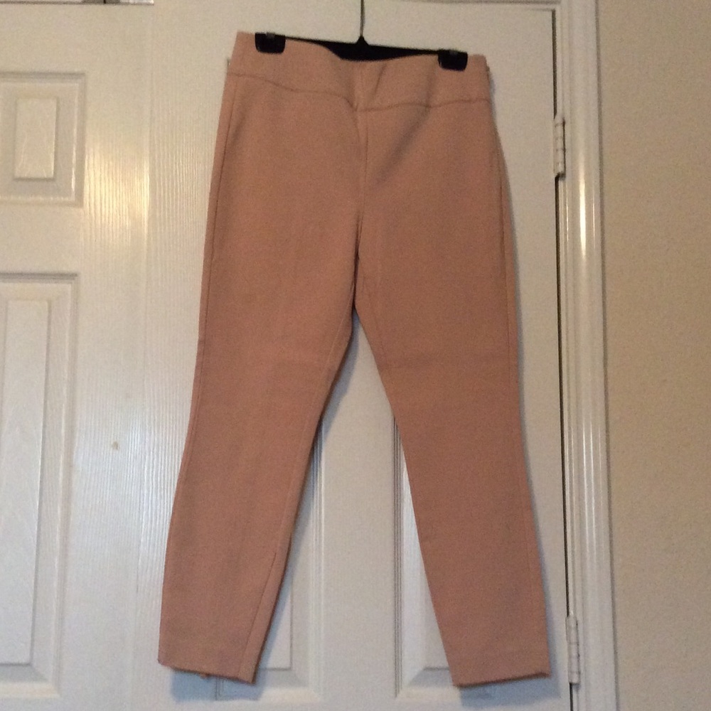 Bebe pink cotton blend capri pant